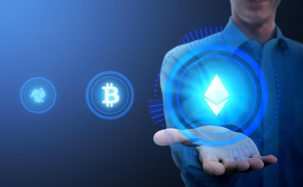 Understanding Altcoins: Are They Worth the Investment?